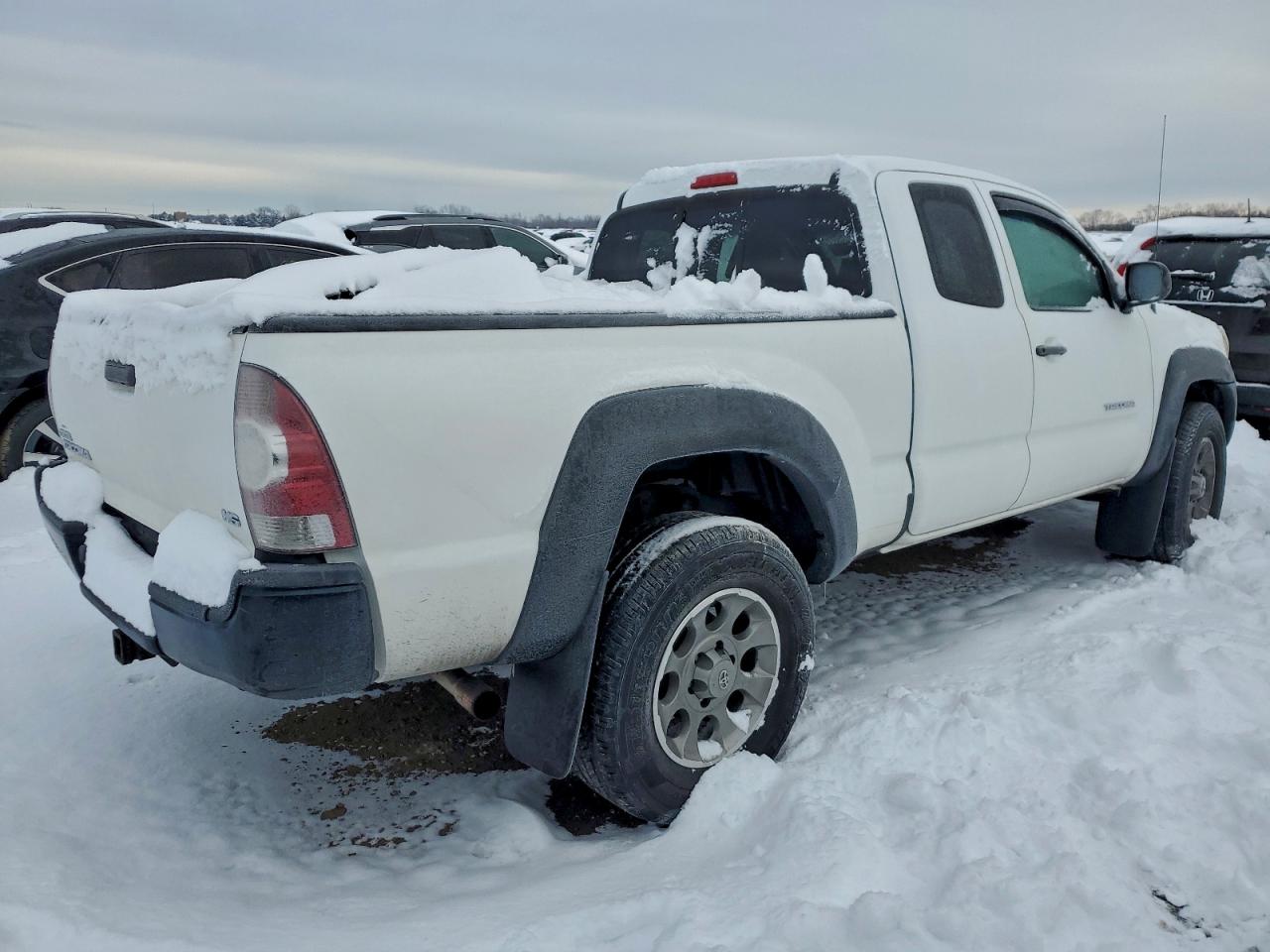 Toyota Tacoma Access Cab Image 4