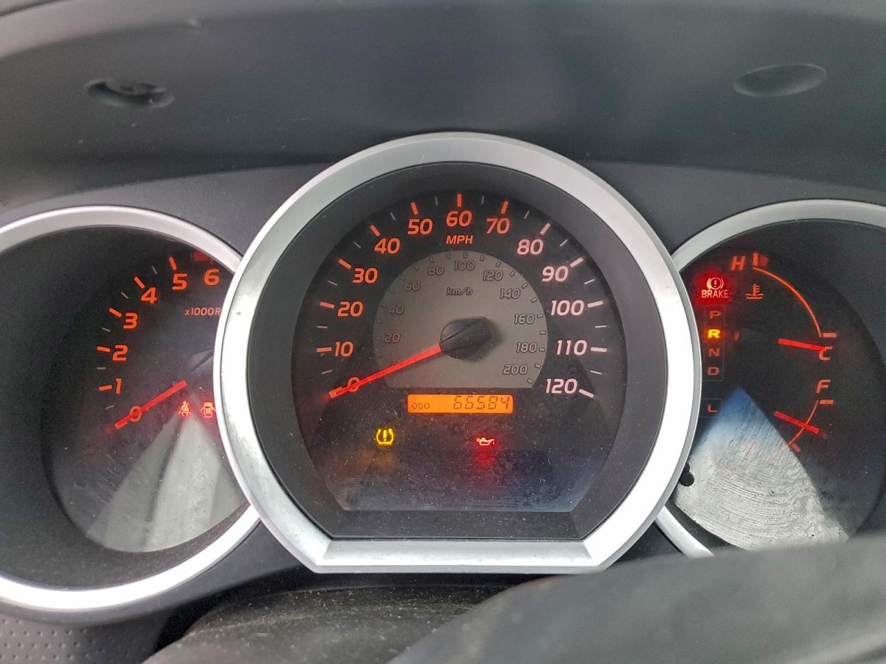 Toyota Tacoma Access Cab Image 8