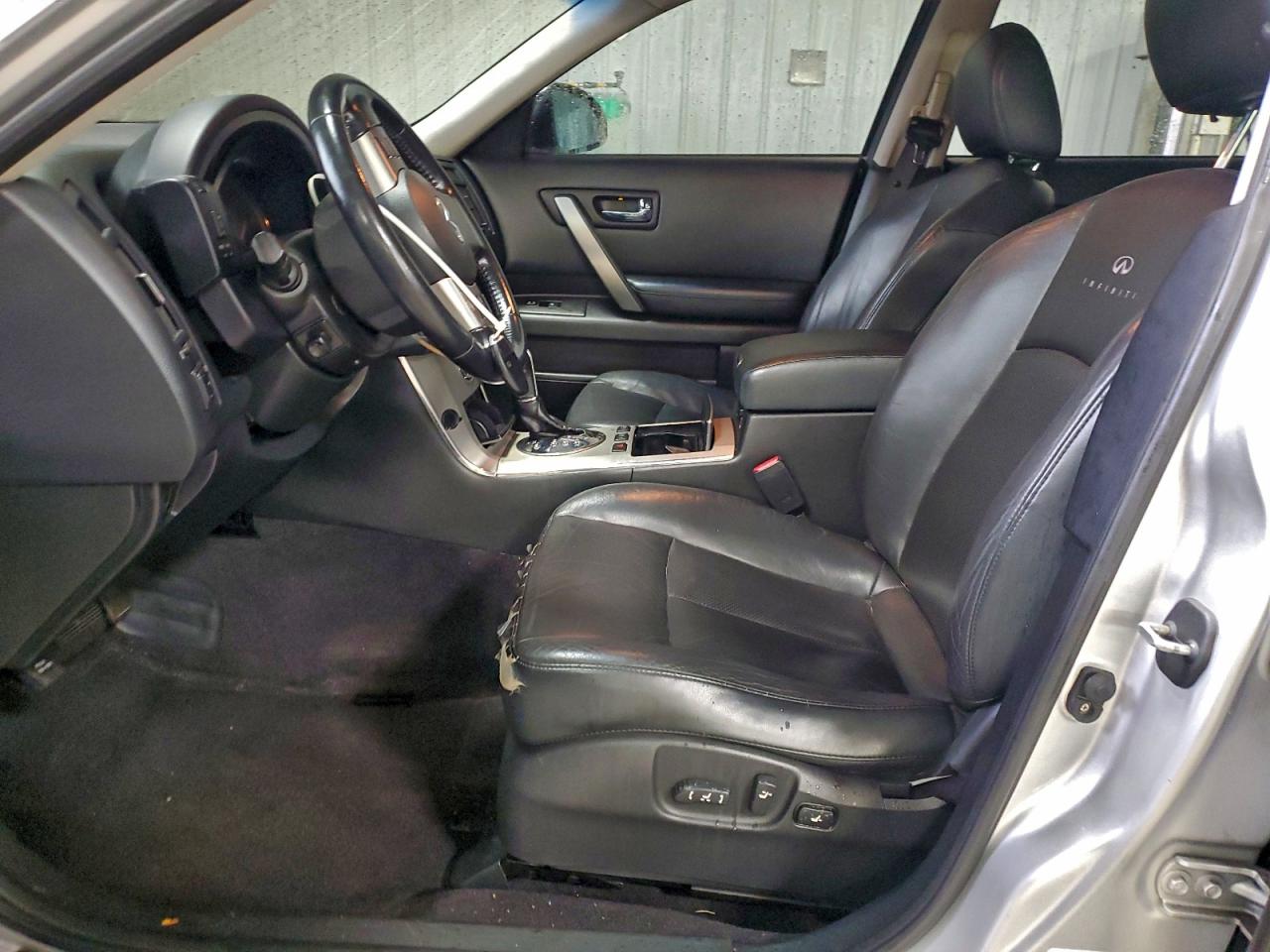 INFINITI Fx Image 6