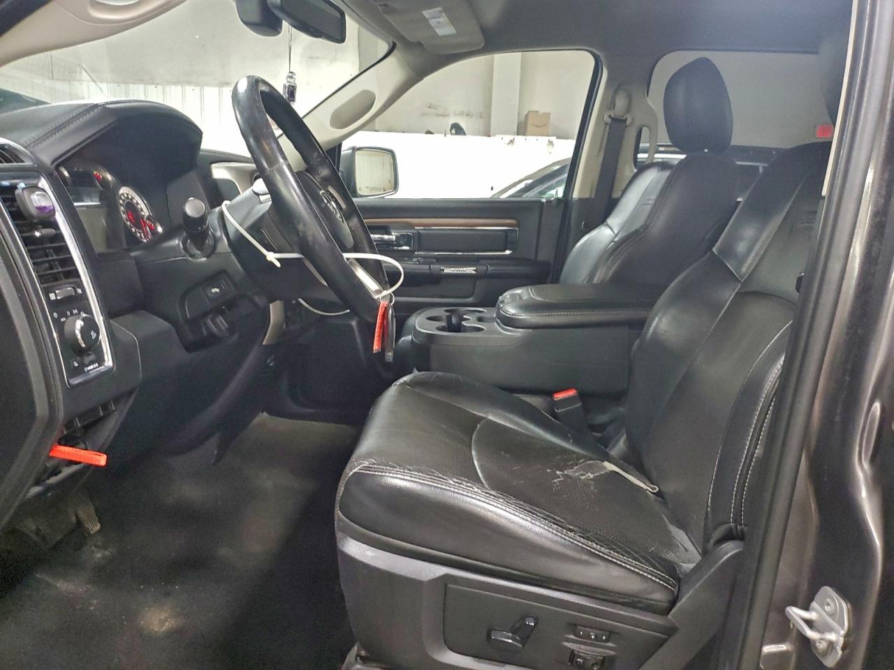 Ram 1500 Laramie Image 9