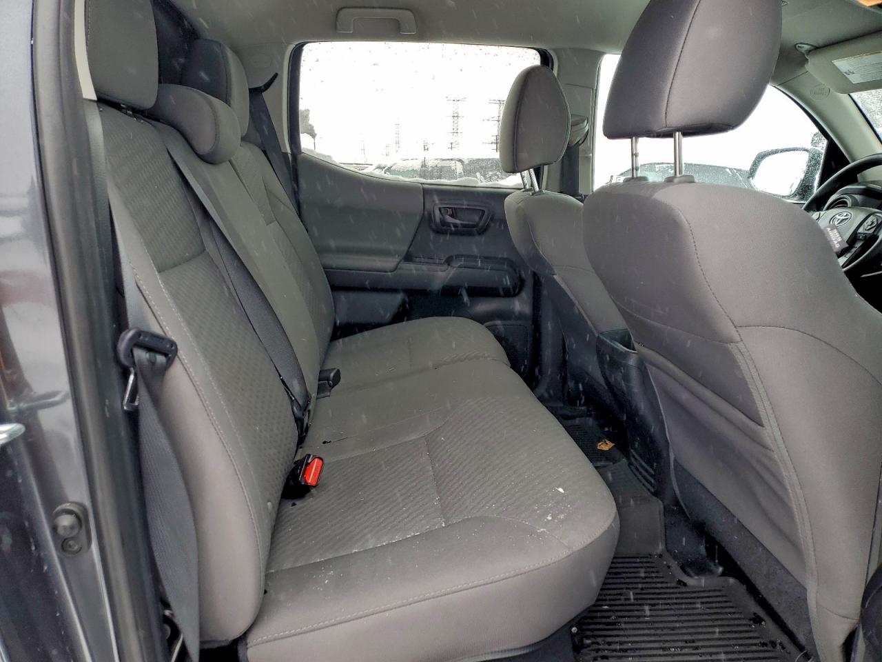 Toyota Tacoma Double Cab Image 5