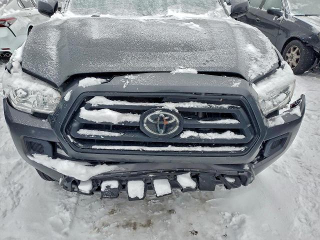 Toyota Tacoma Double Cab Image 11