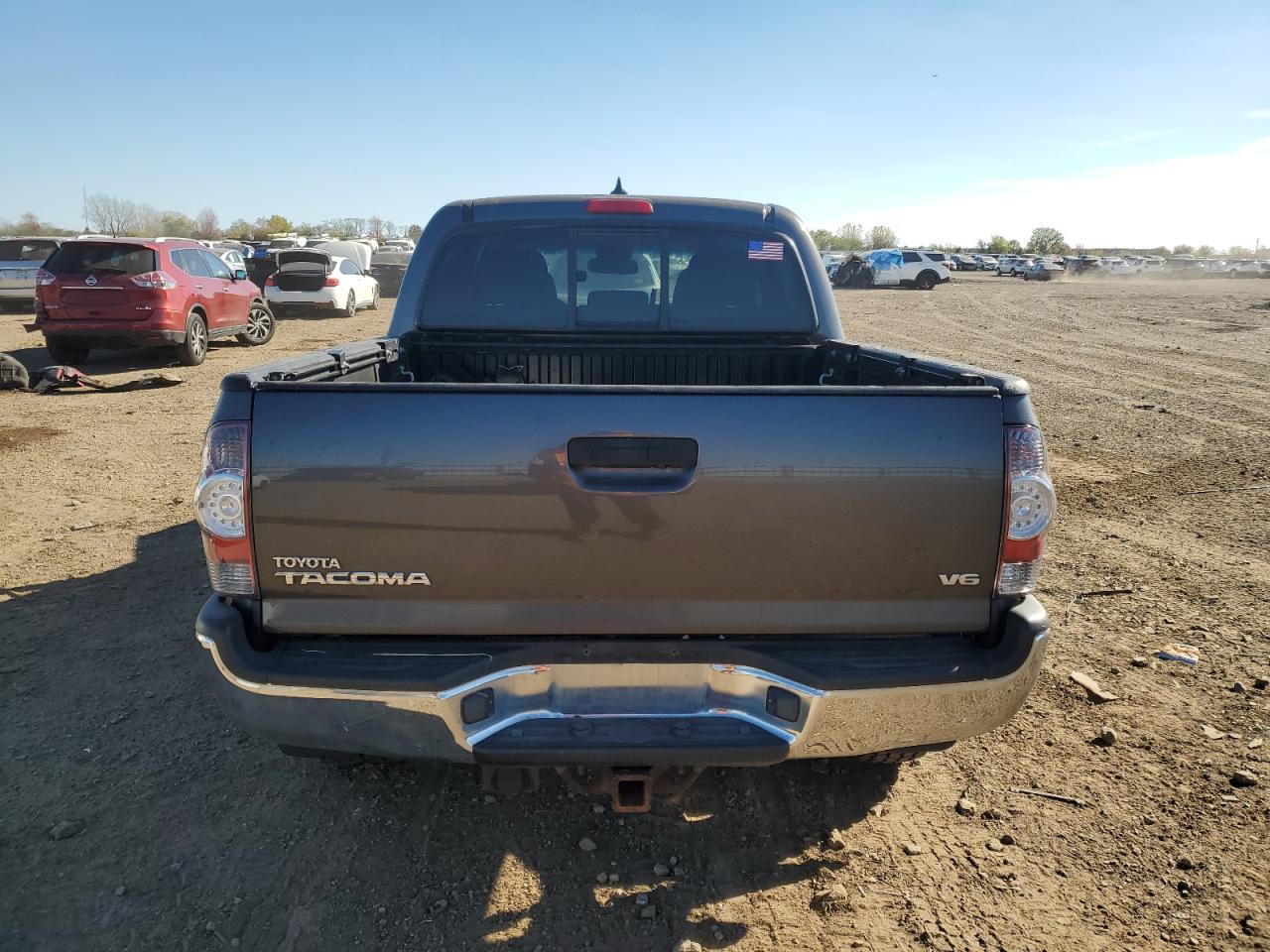 Toyota Tacoma Double Cab Image 4