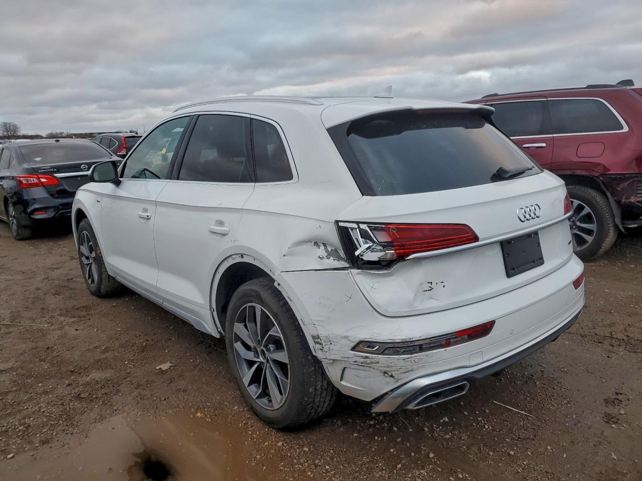 Audi Q5 Premium Plus 45 Image 2