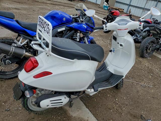  Salvage Vespa Primavera 