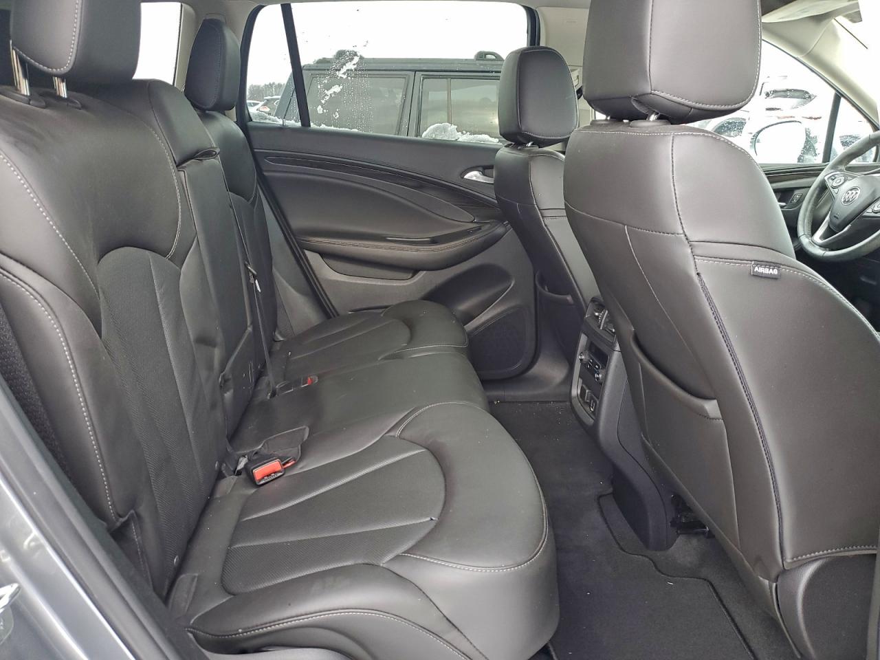 Buick Envision Essence Image 11