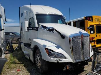  Salvage Kenworth Constructi