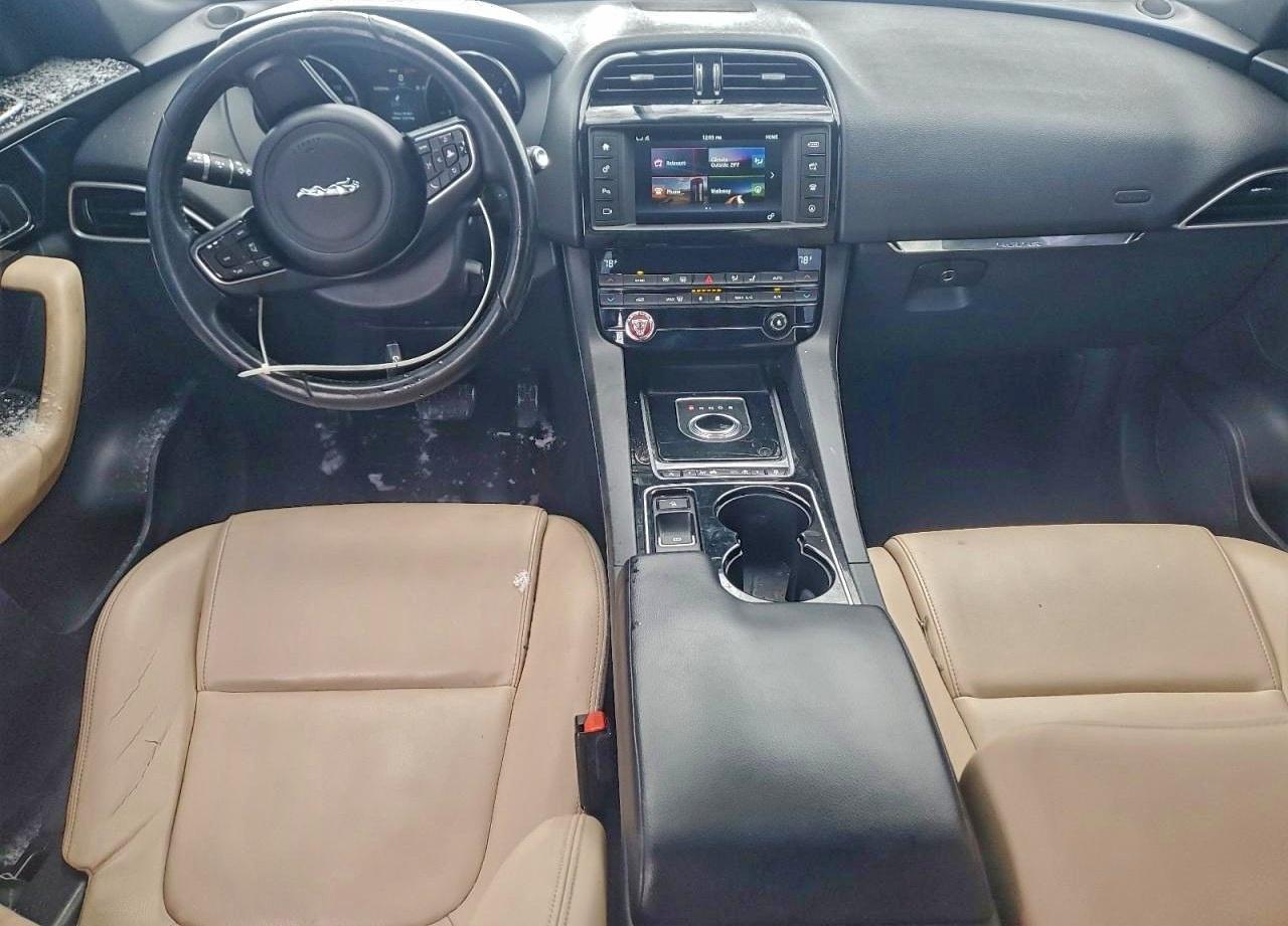 Jaguar F-PACE Premium Image 7