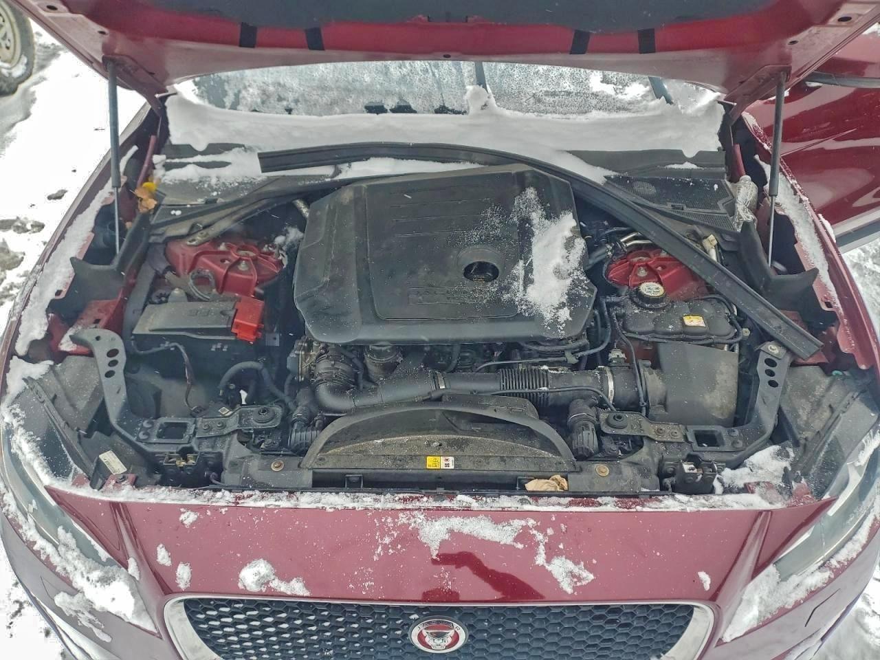 Jaguar F-PACE Premium Image 9