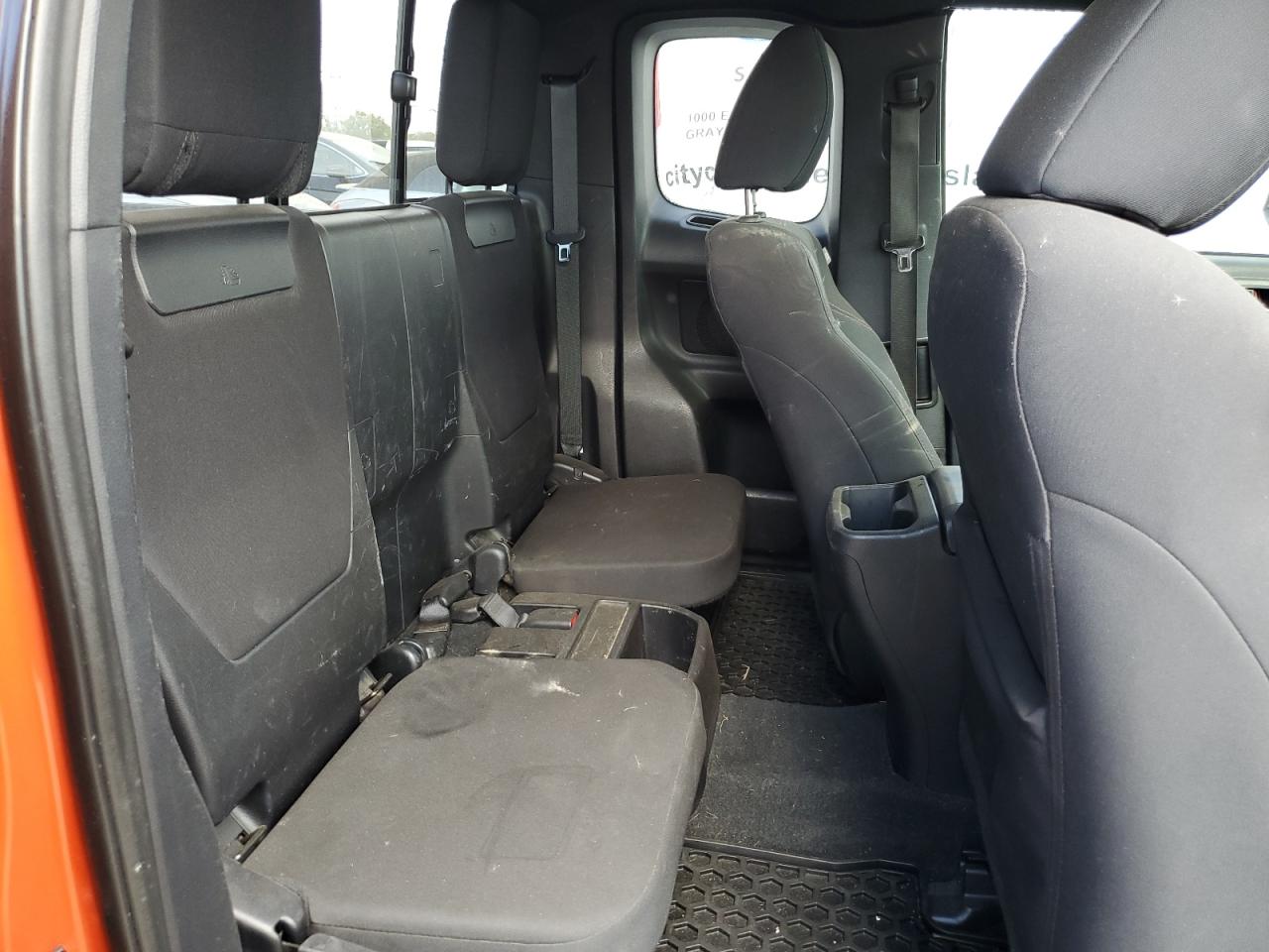 Toyota Tacoma Access Cab Image 7