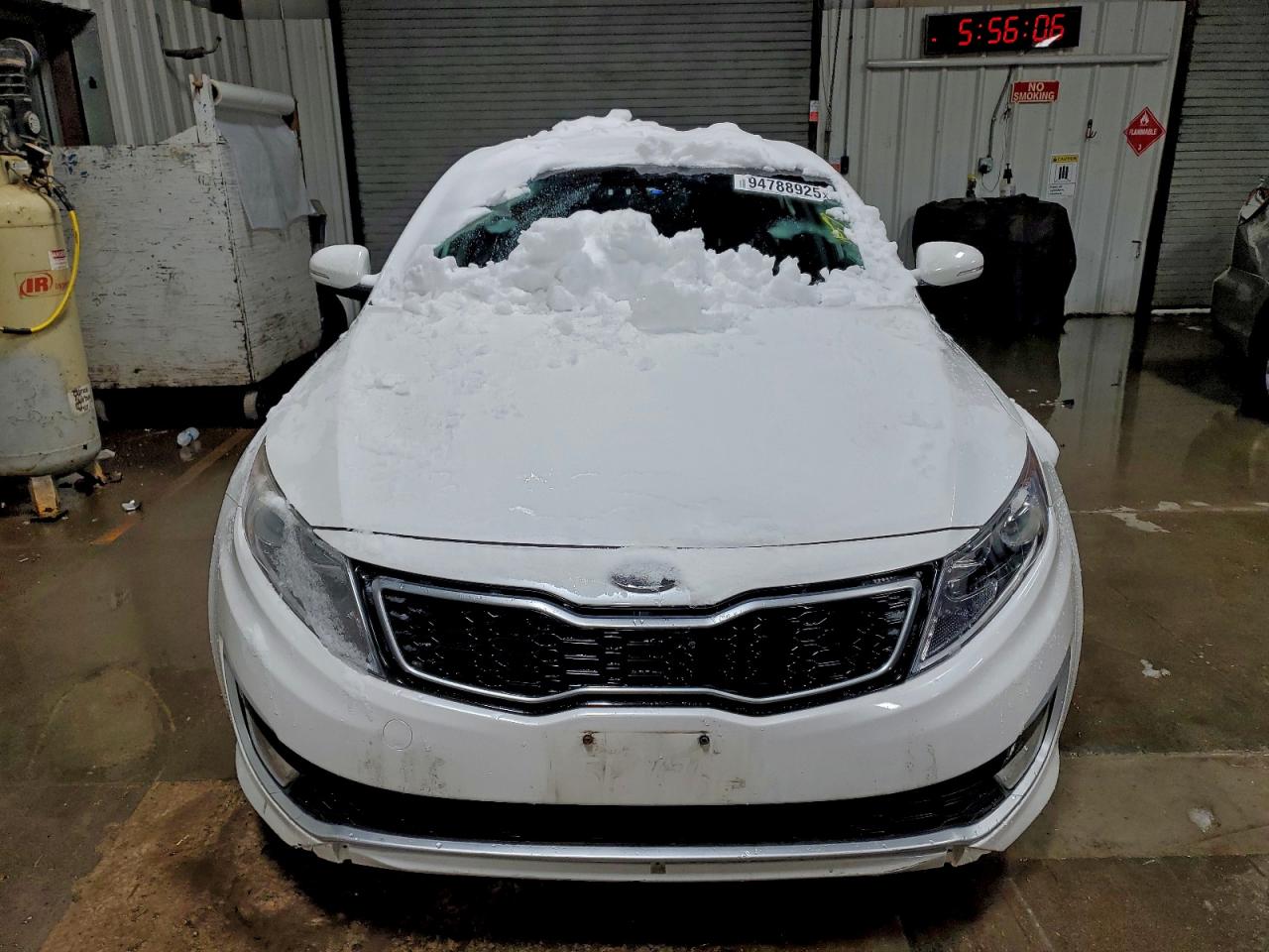 Kia Optima Hybrid Image 2