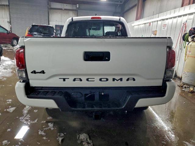 Toyota Tacoma Access Cab Image 11