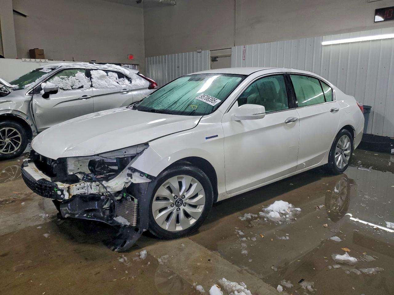 Honda Accord Hybrid Image 1