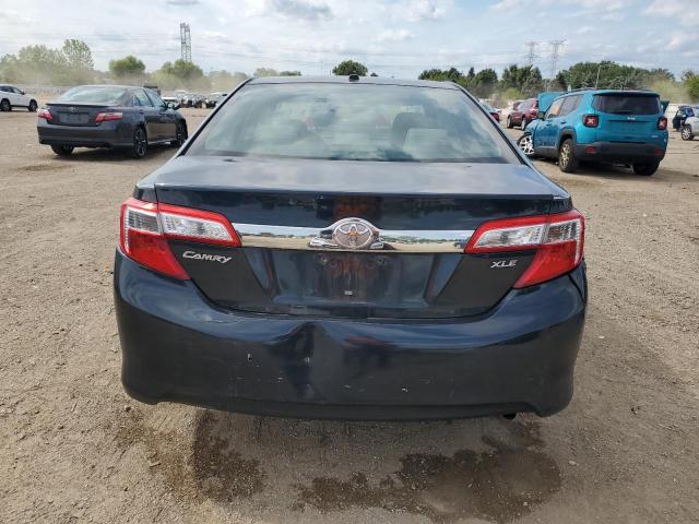 Toyota Camry L Image 10