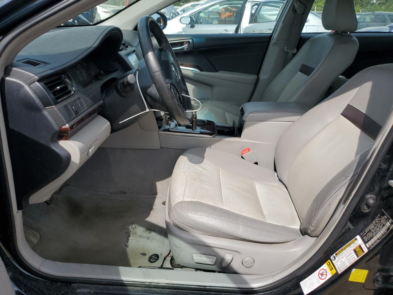 Toyota Camry L Image 7