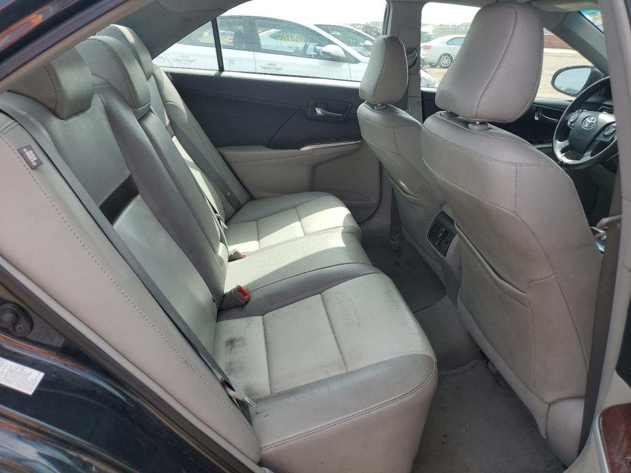 Toyota Camry L Image 8