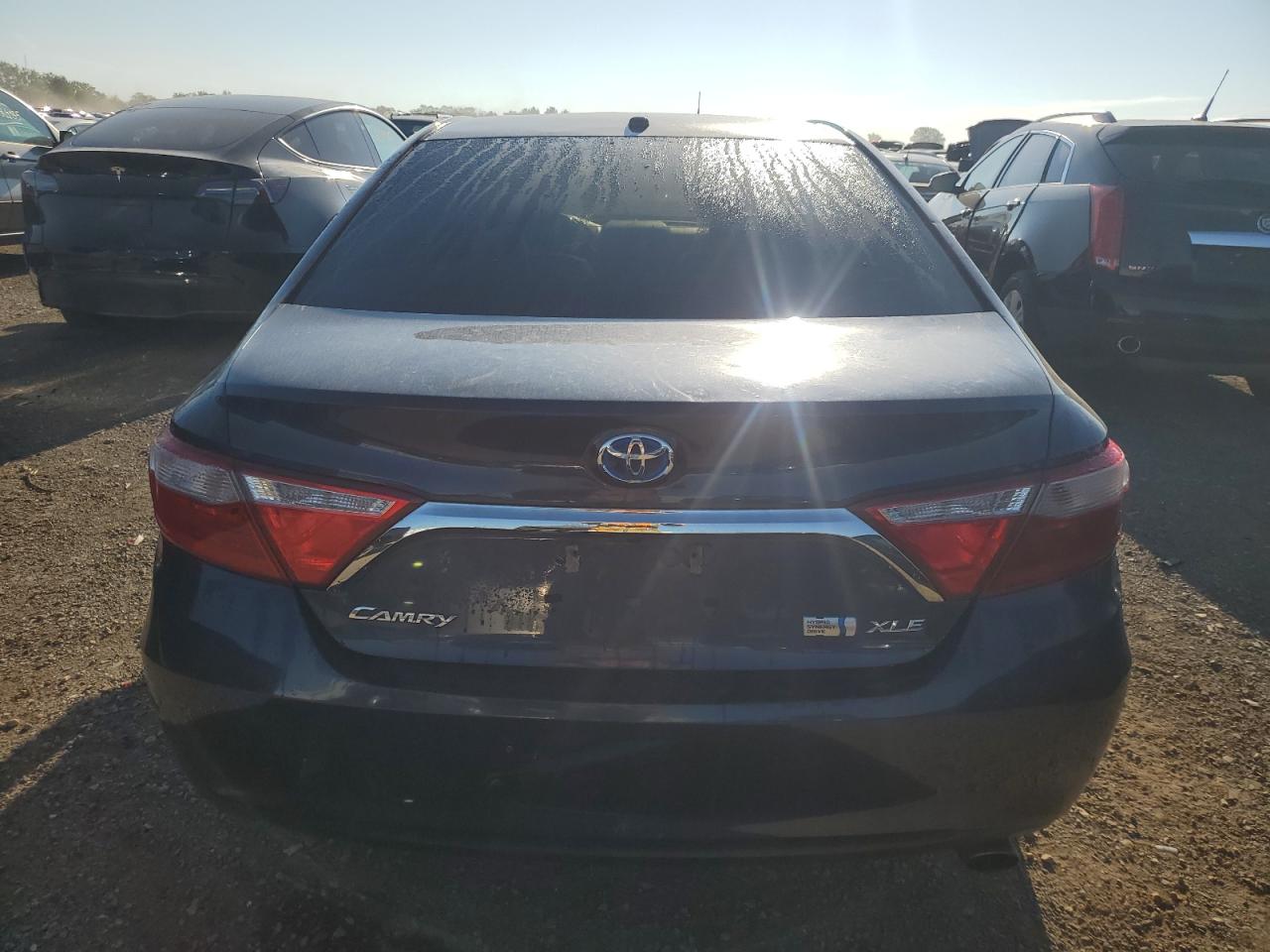 Toyota Camry Hybrid Image 9