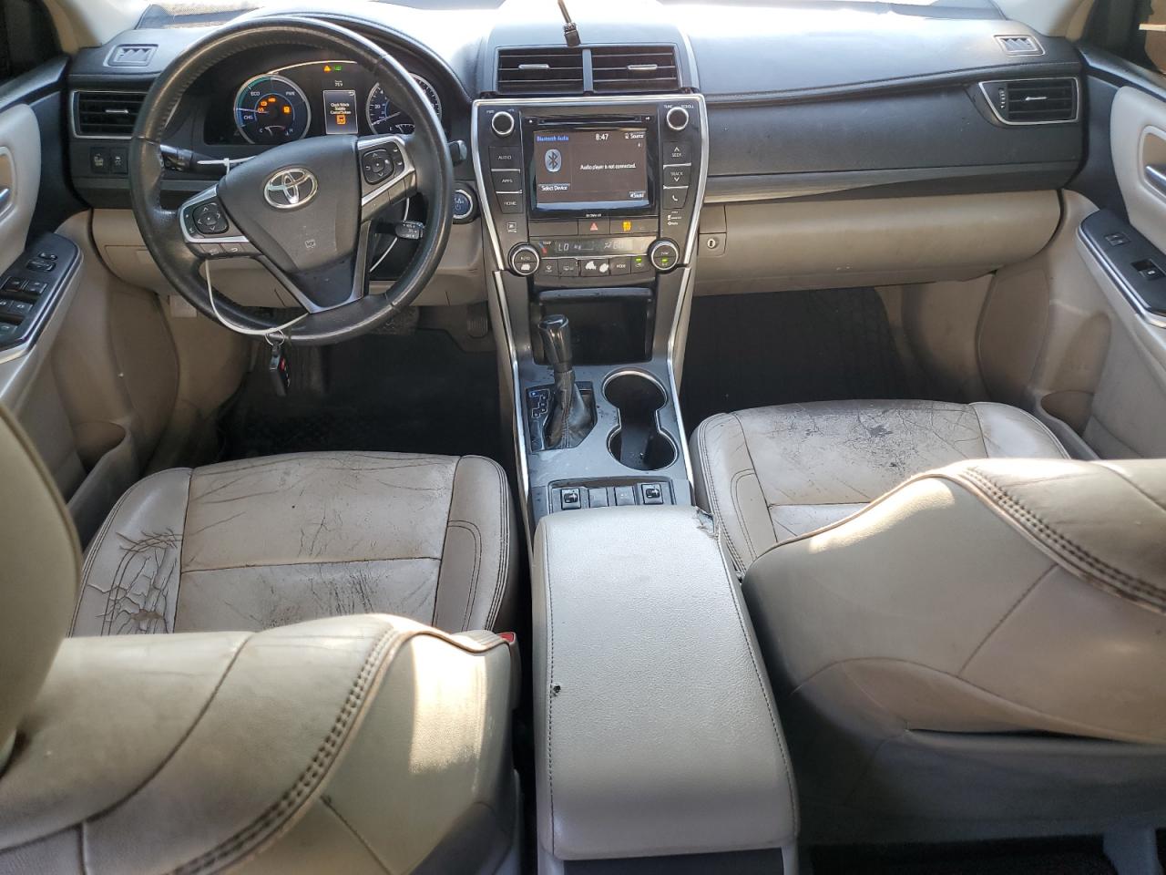 Toyota Camry Hybrid Image 11