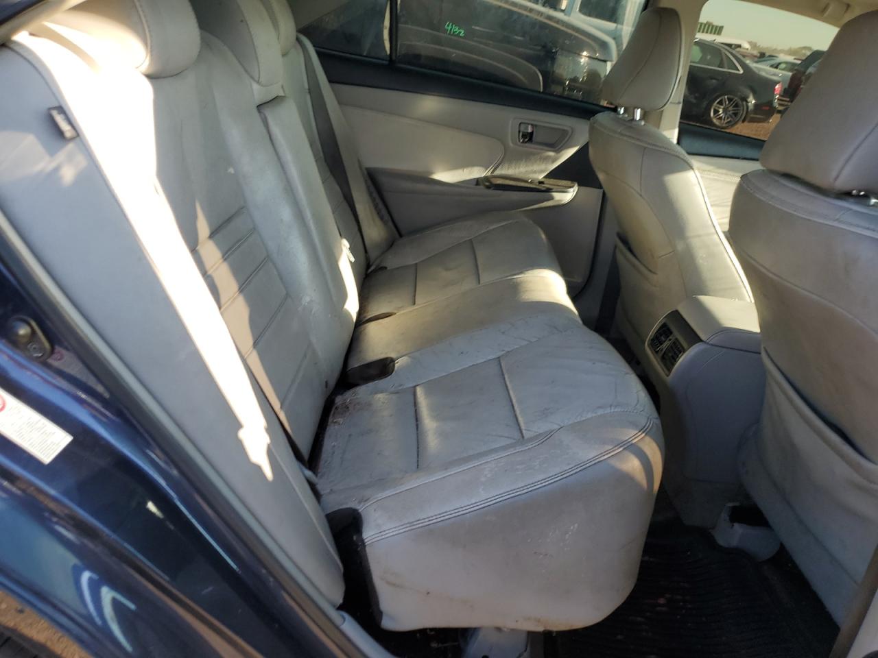 Toyota Camry Hybrid Image 10