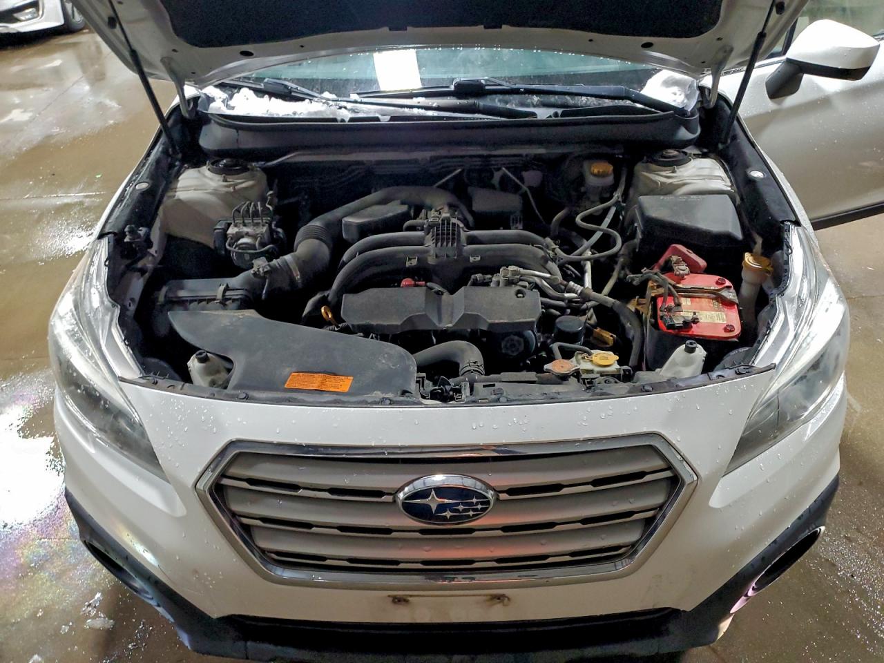 Subaru Outback 2.5i Premium Image 12