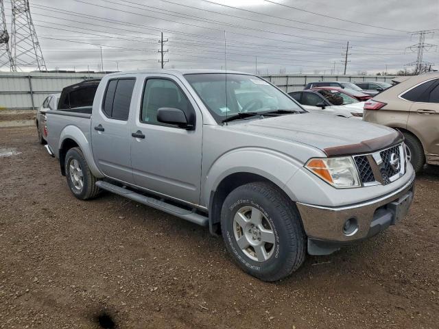 Nissan Frontier Crew Cab Le Image 4