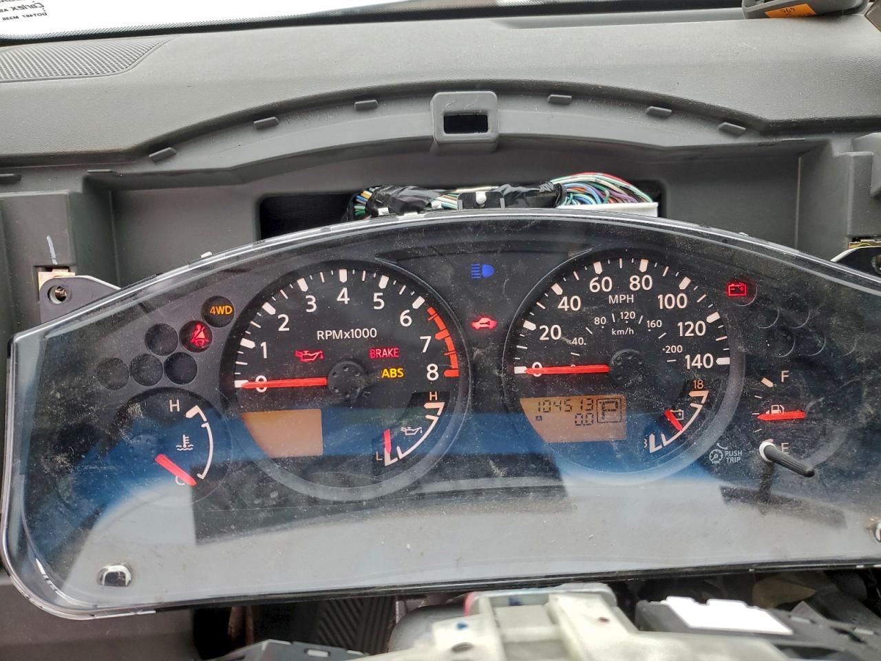 Nissan Frontier Crew Cab Le Image 9