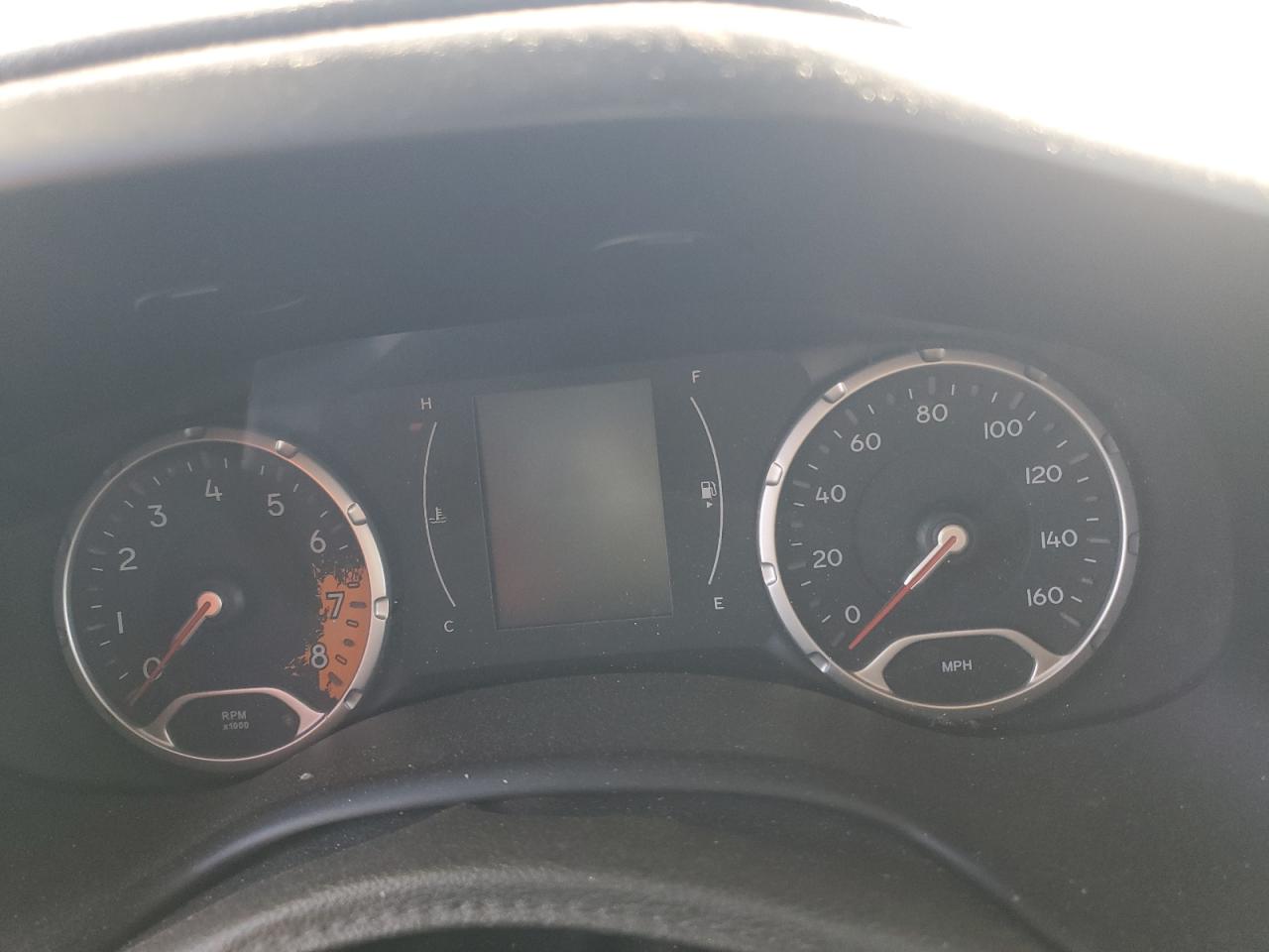 Jeep Renegade Latitude Image 8