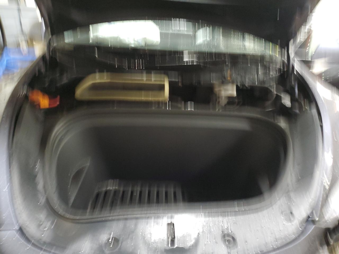 Tesla Model Y Image 8