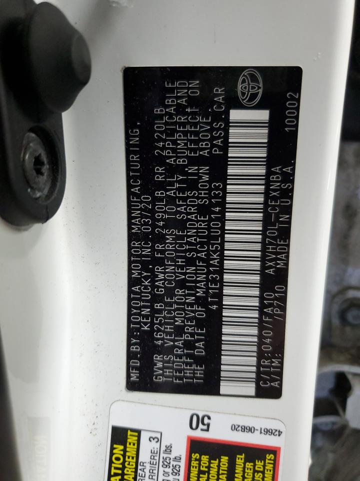 Toyota Camry Le Image 7