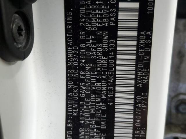 Toyota Camry Le Image 7