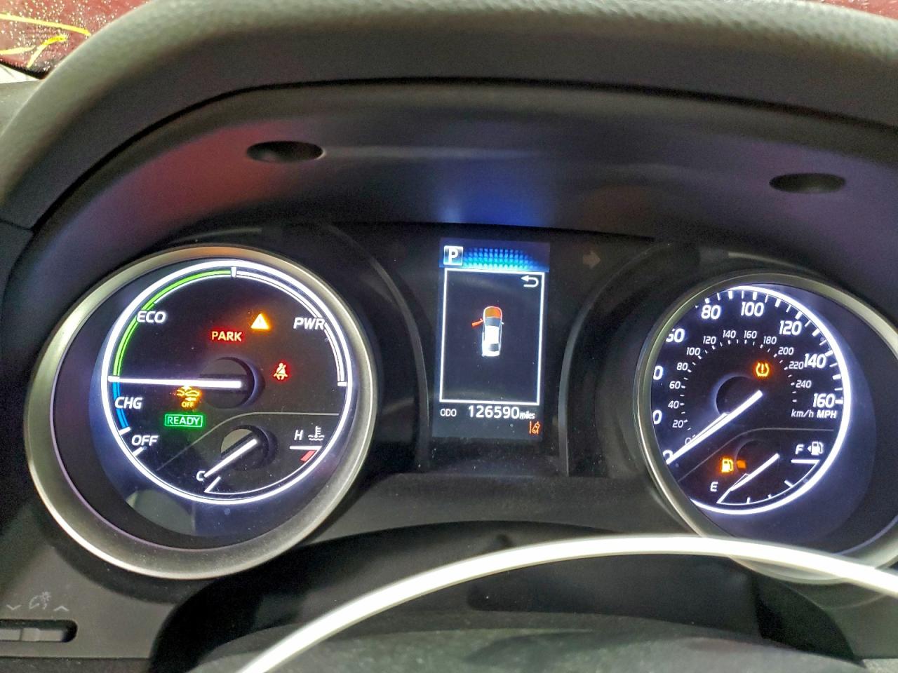 Toyota Camry Le Image 8