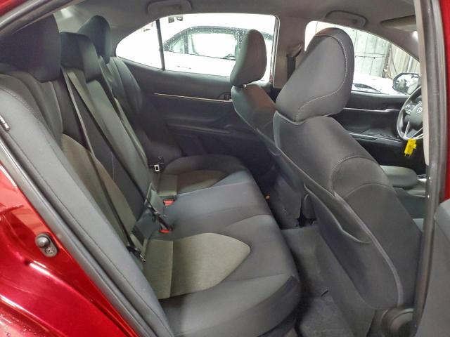 Toyota Camry Le Image 11