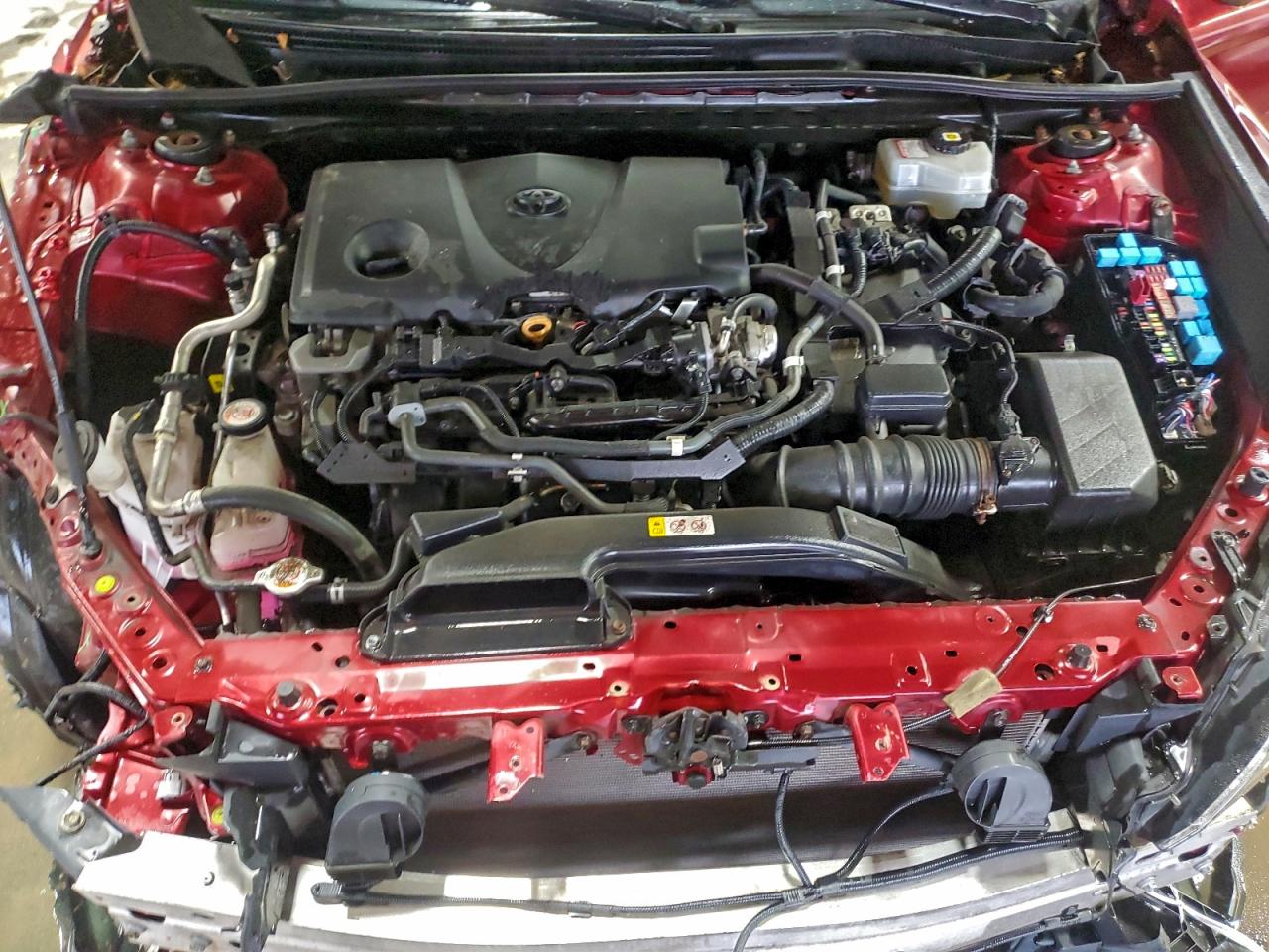 Toyota Camry Le Image 12