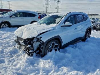  Salvage Hyundai TUCSON