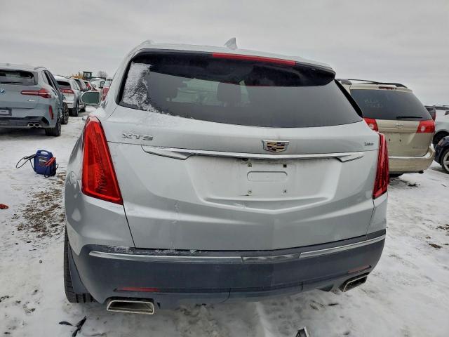 Cadillac XT5 Premium Luxury Image 2