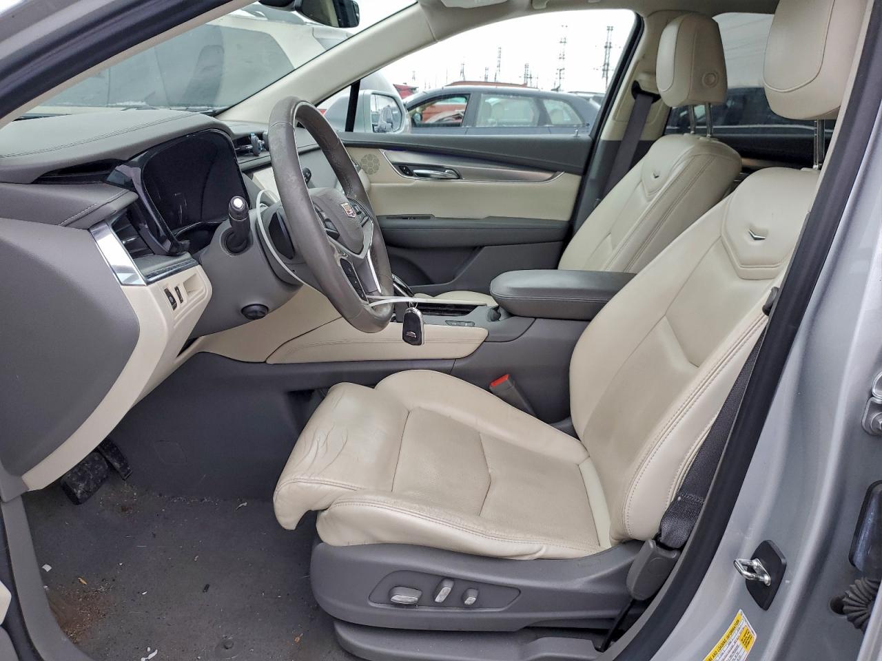 Cadillac XT5 Premium Luxury Image 9