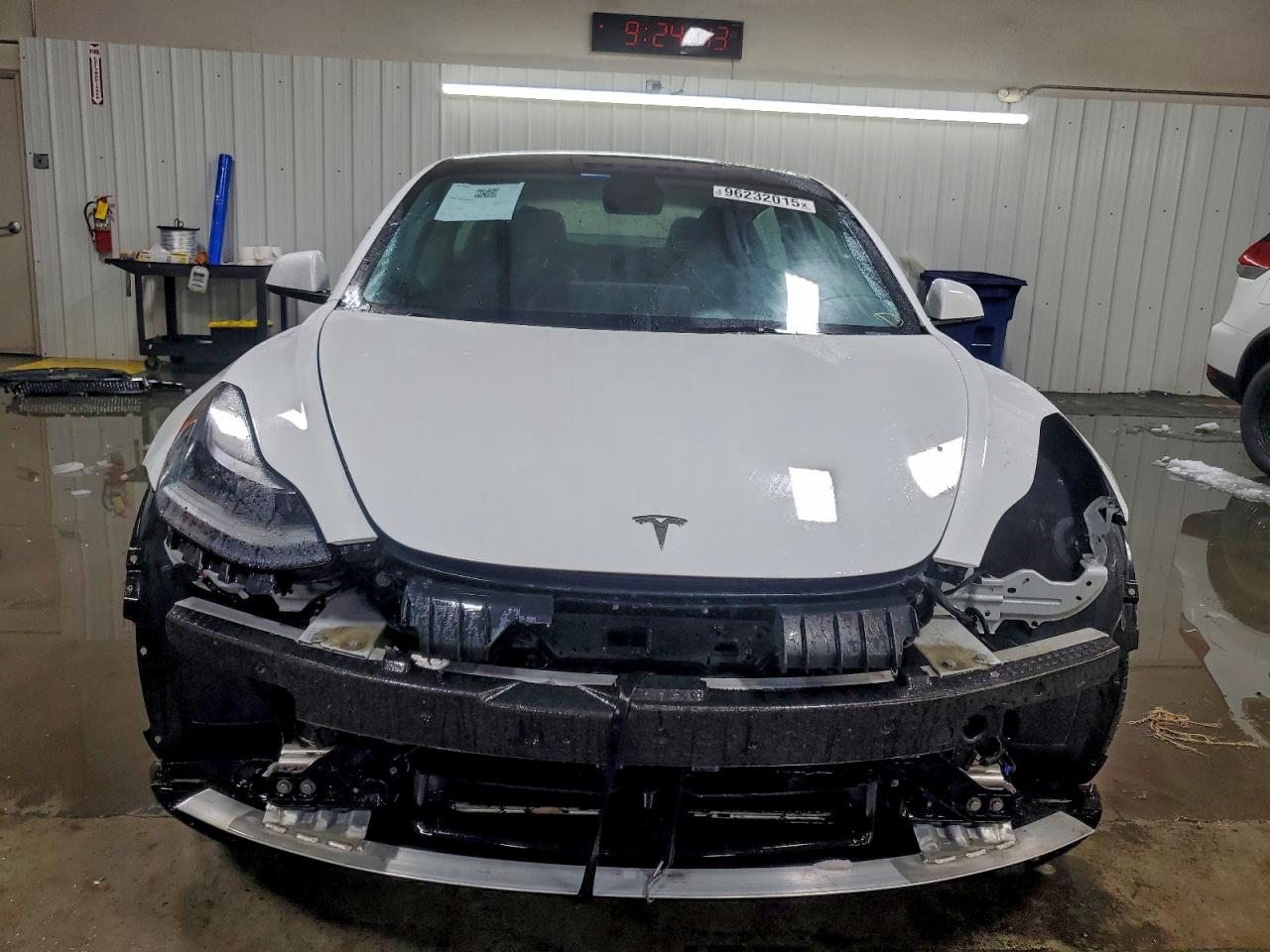Tesla Model 3 Image 5
