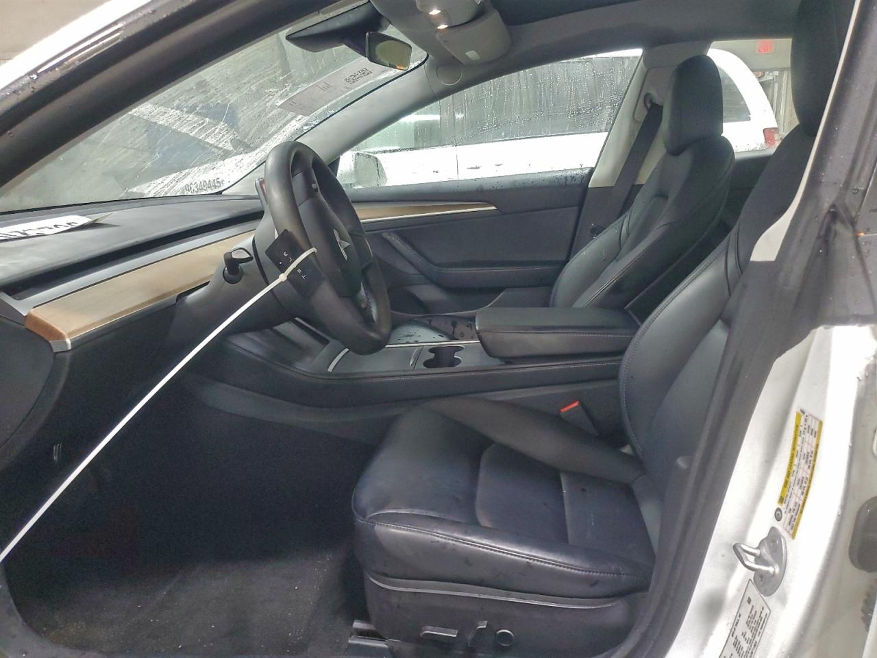 Tesla Model 3 Image 7