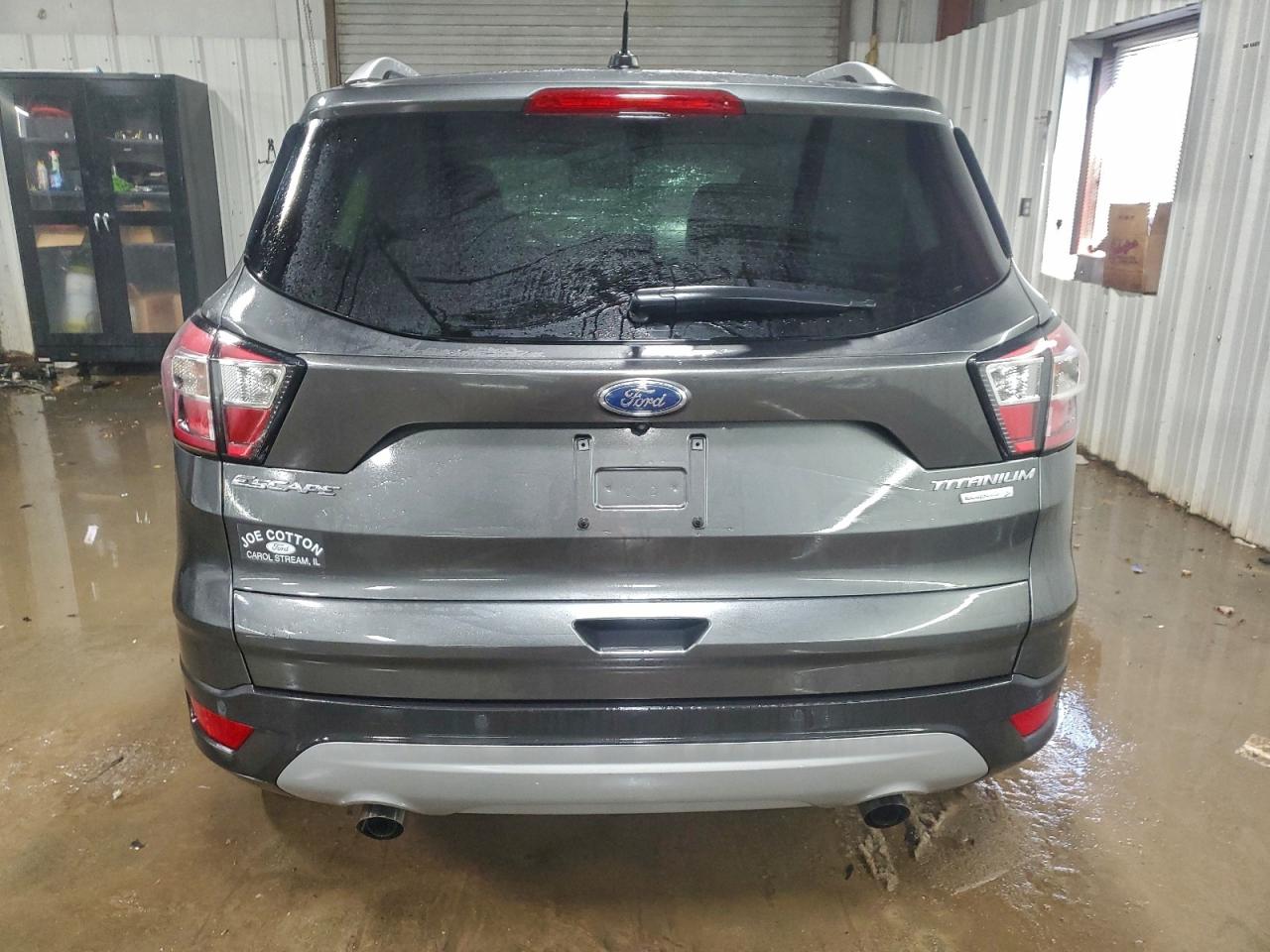 Ford Escape Titanium Image 3