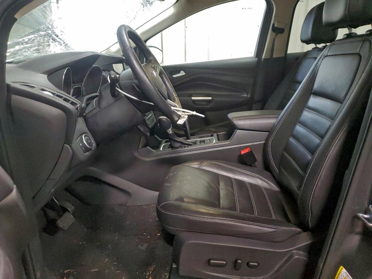 Ford Escape Titanium Image 7