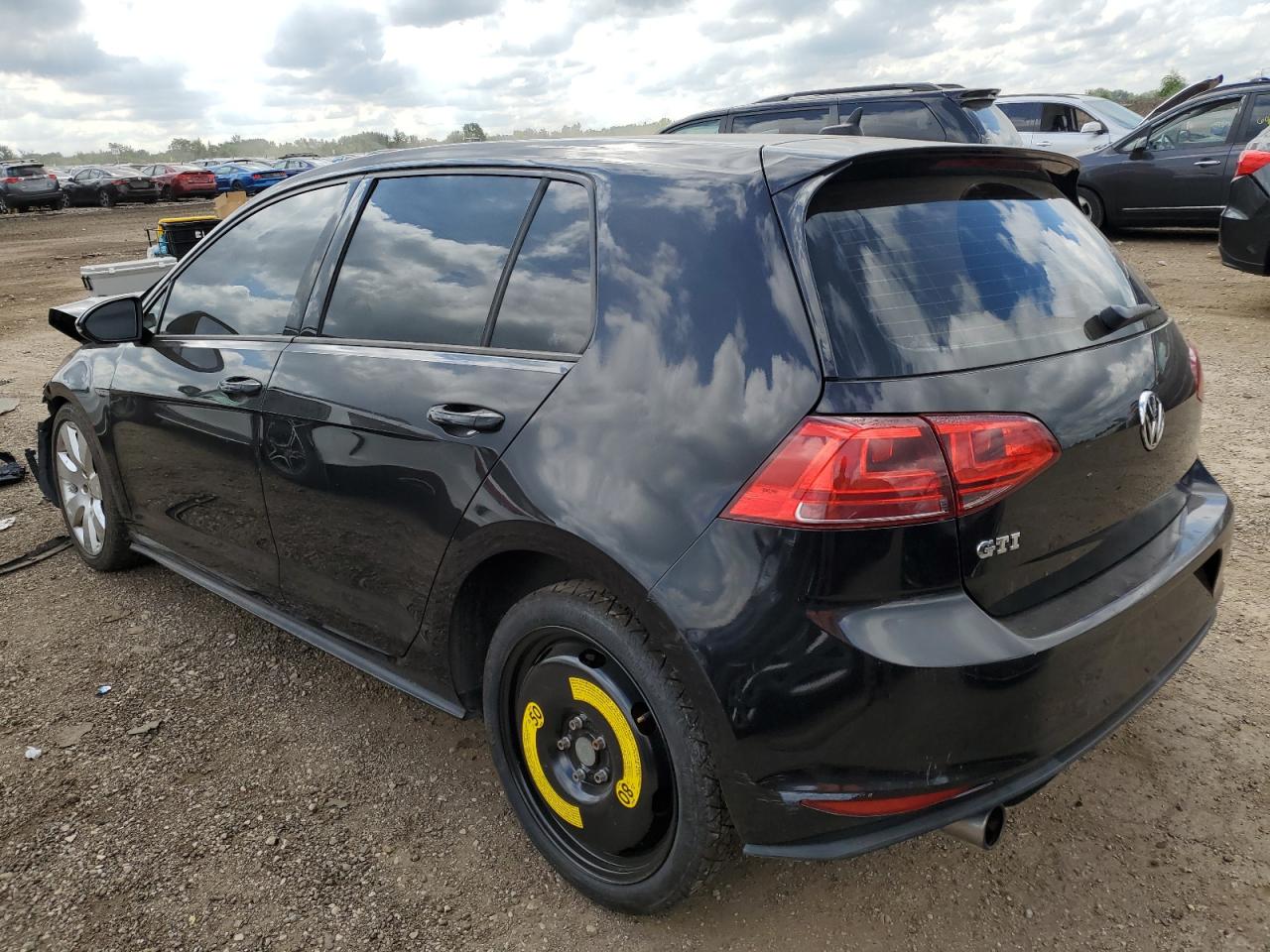 Volkswagen GTI Image 3