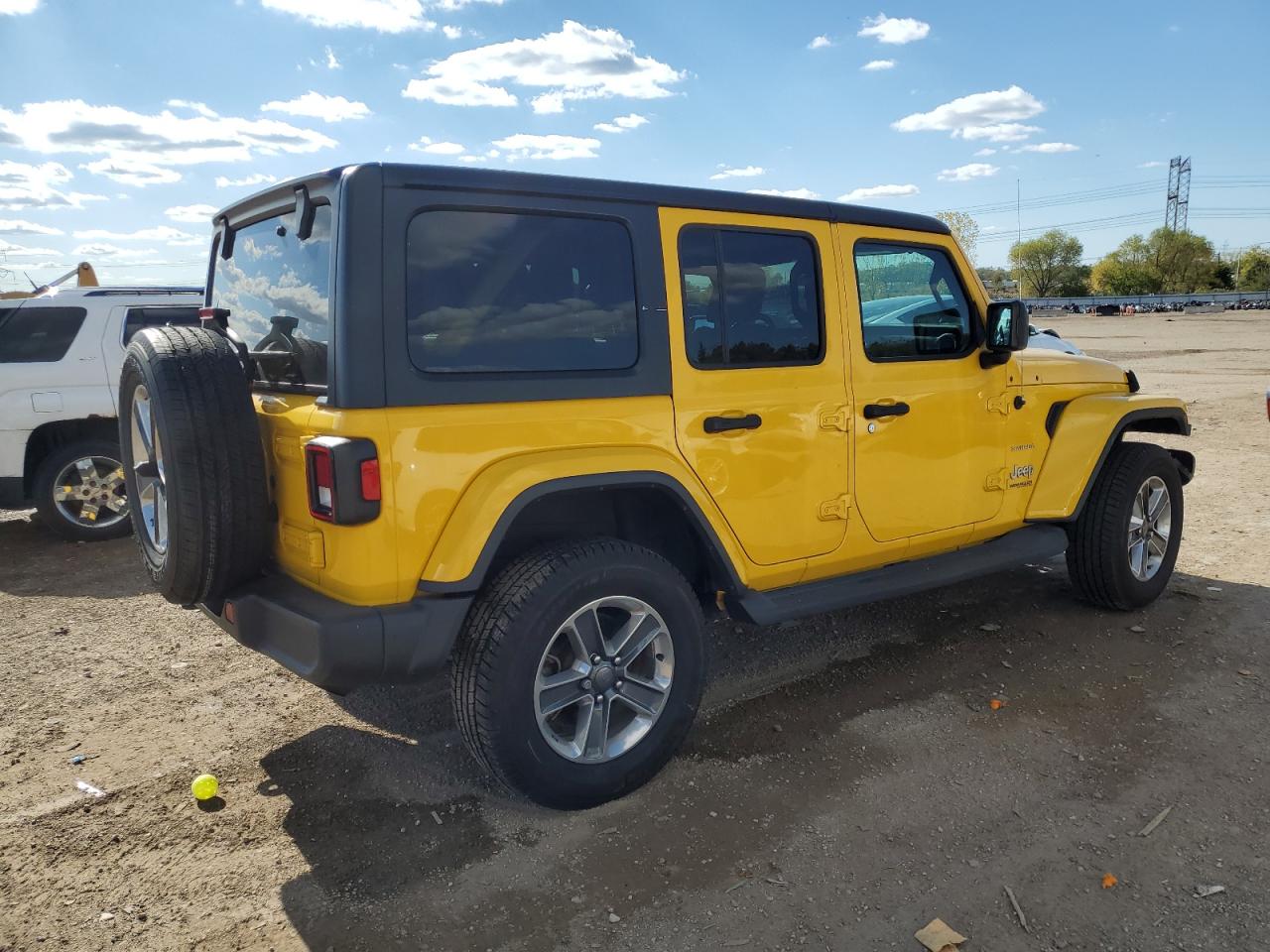 Jeep Wrangler Sahara Image 2