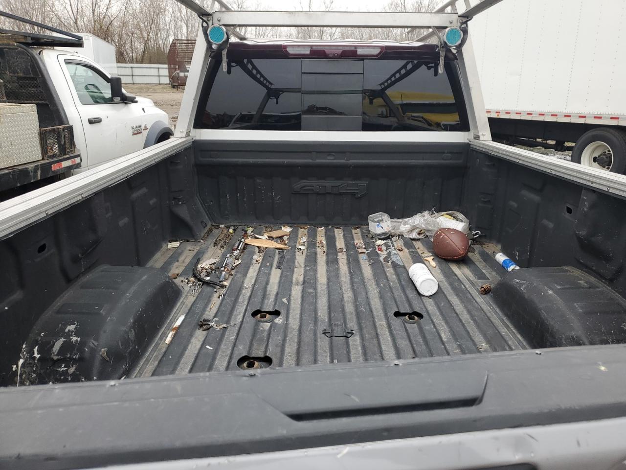 GMC Sierra K3500 At4 Image 12