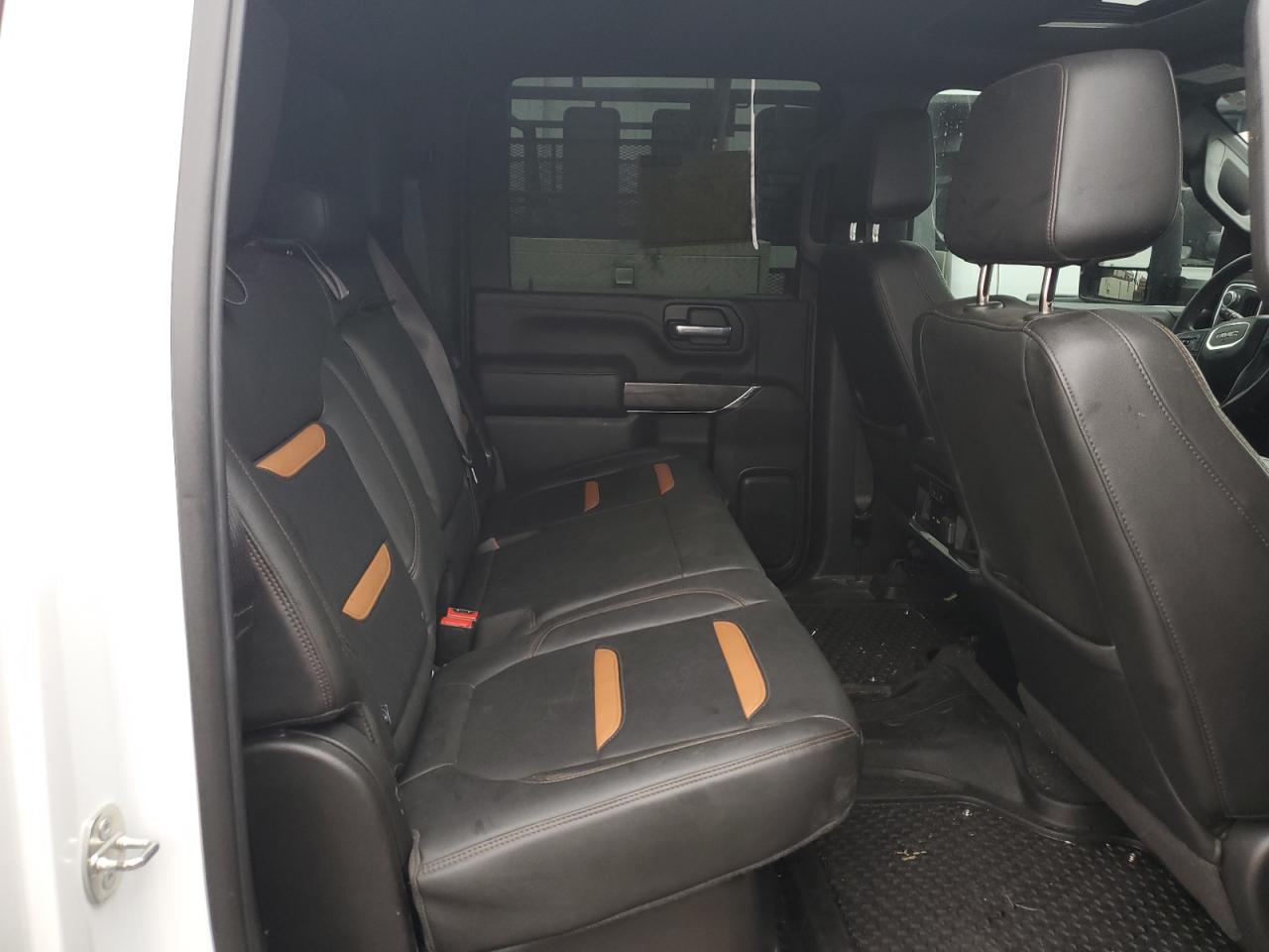 GMC Sierra K3500 At4 Image 3