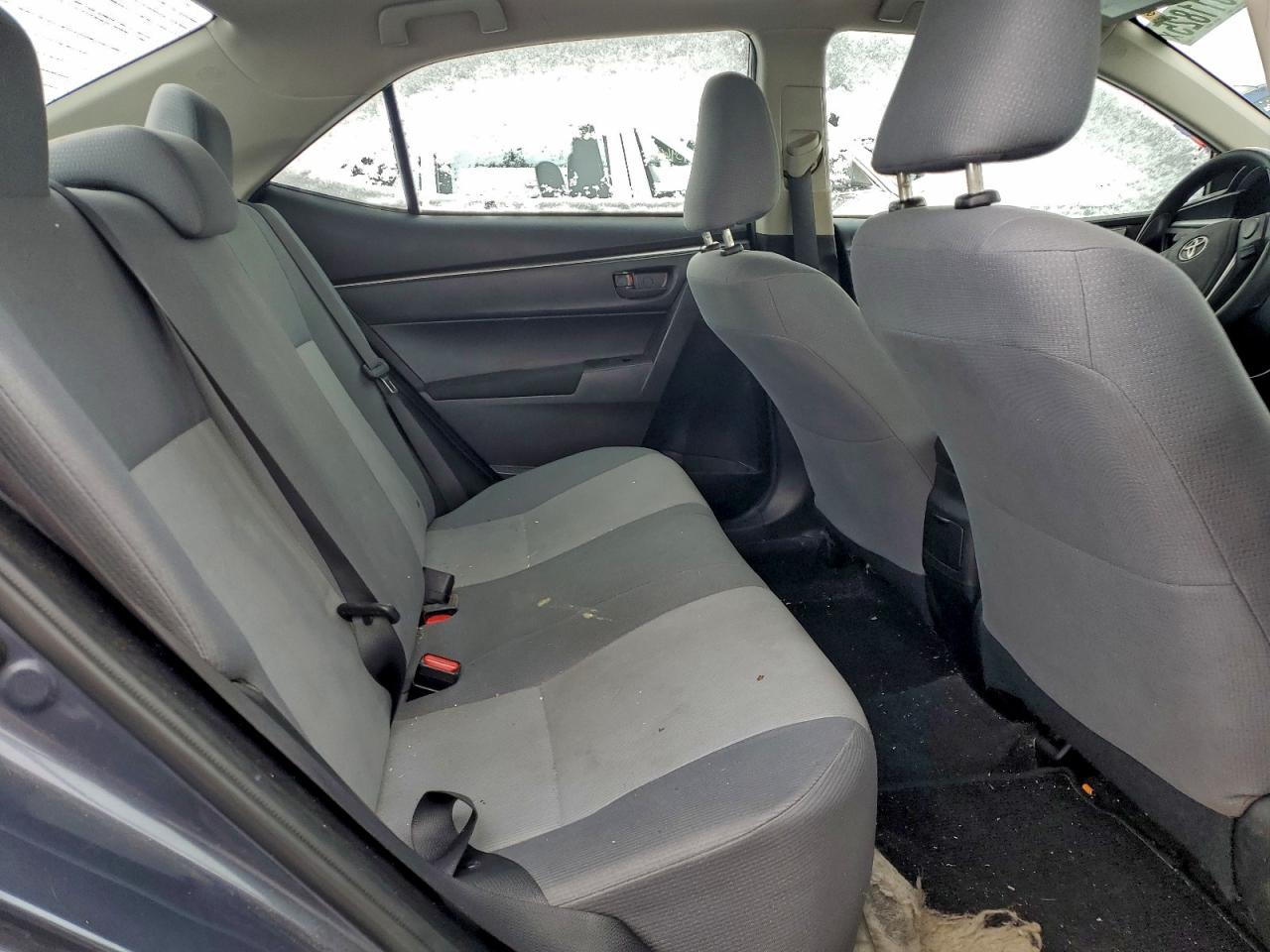 Toyota Corolla L Image 10