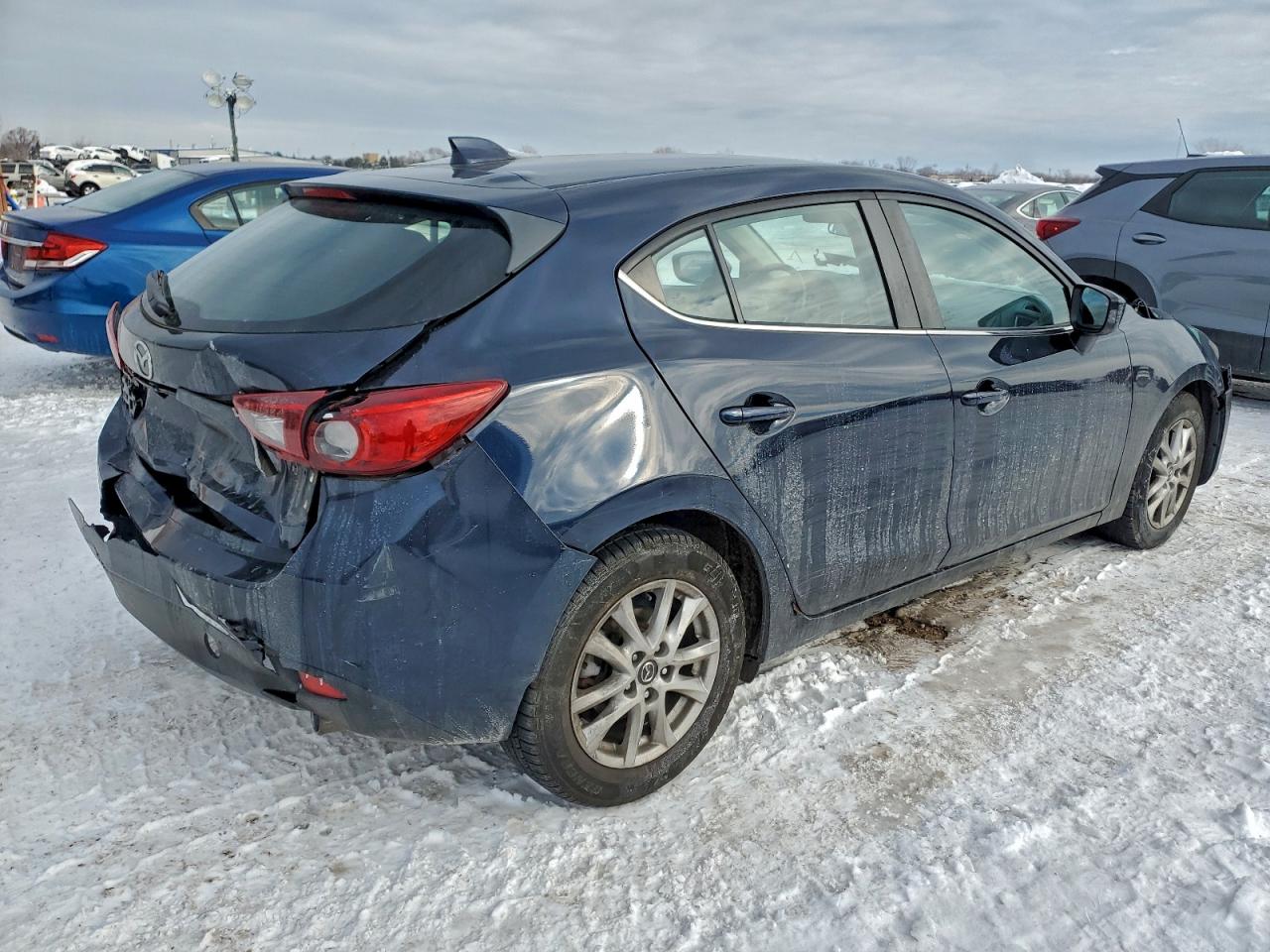 Mazda 3 Grand Touring Image 3