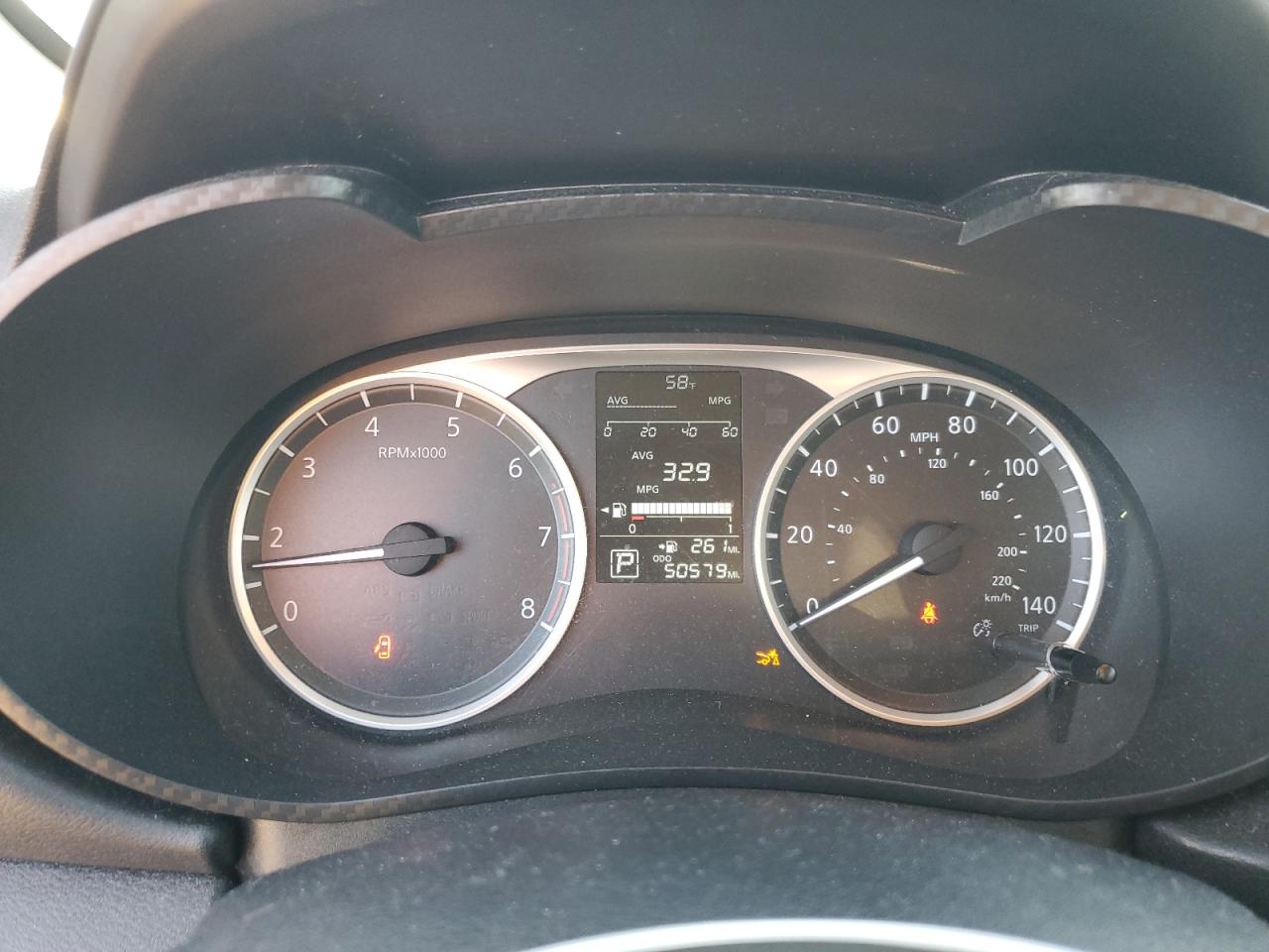 Nissan Versa S Image 9