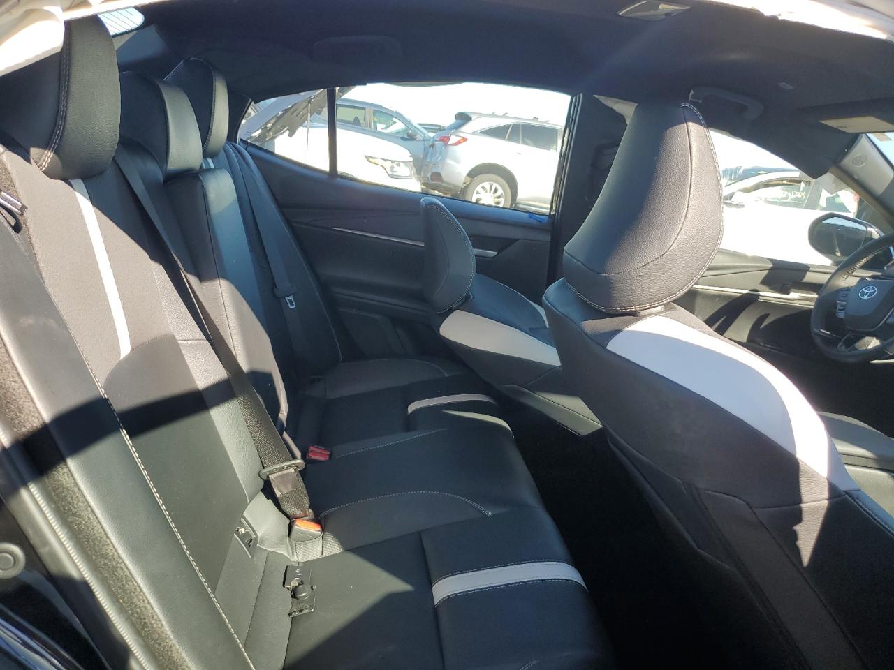 Toyota Camry Xse Image 12