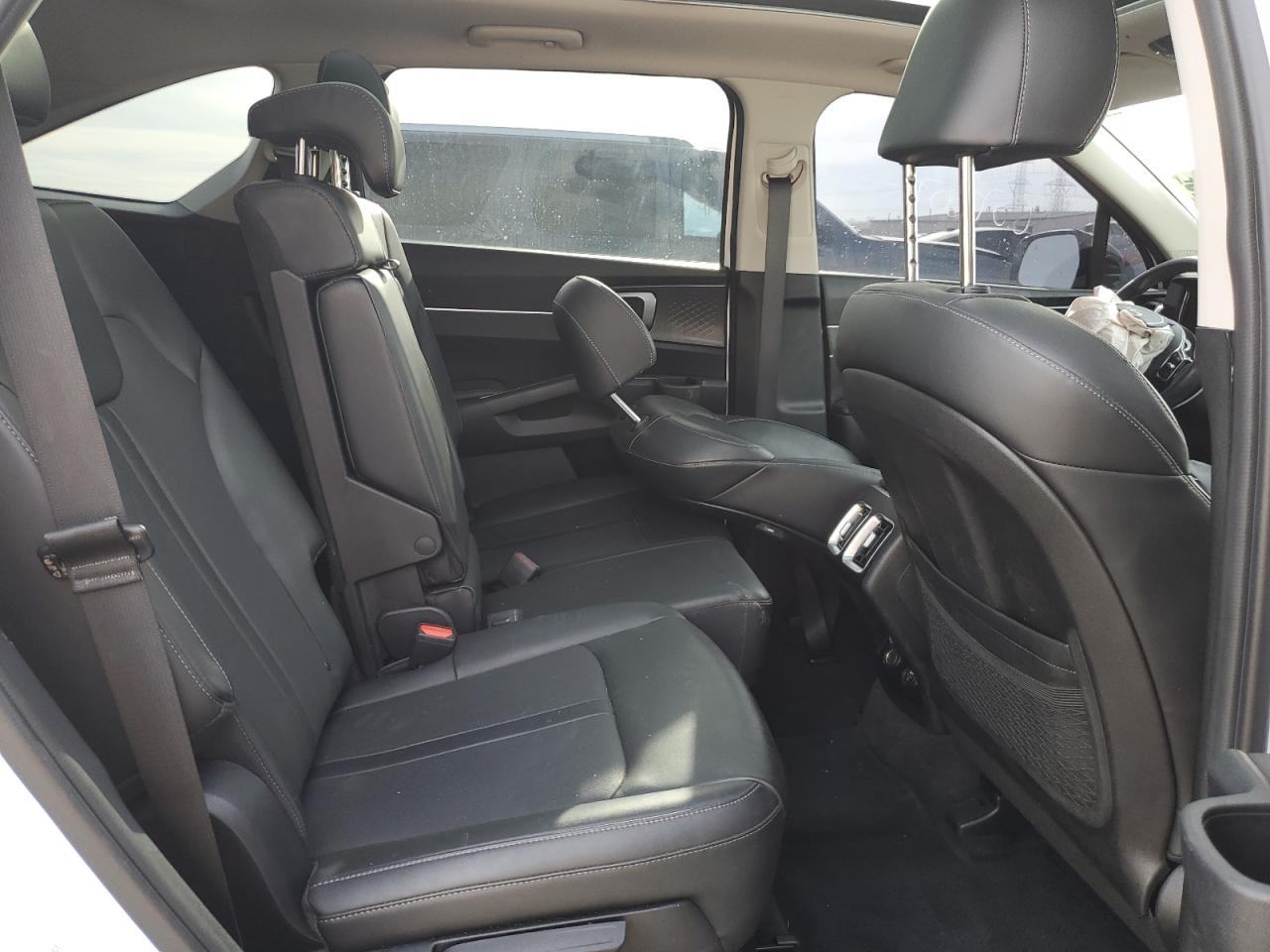 Kia Sorento S Image 11