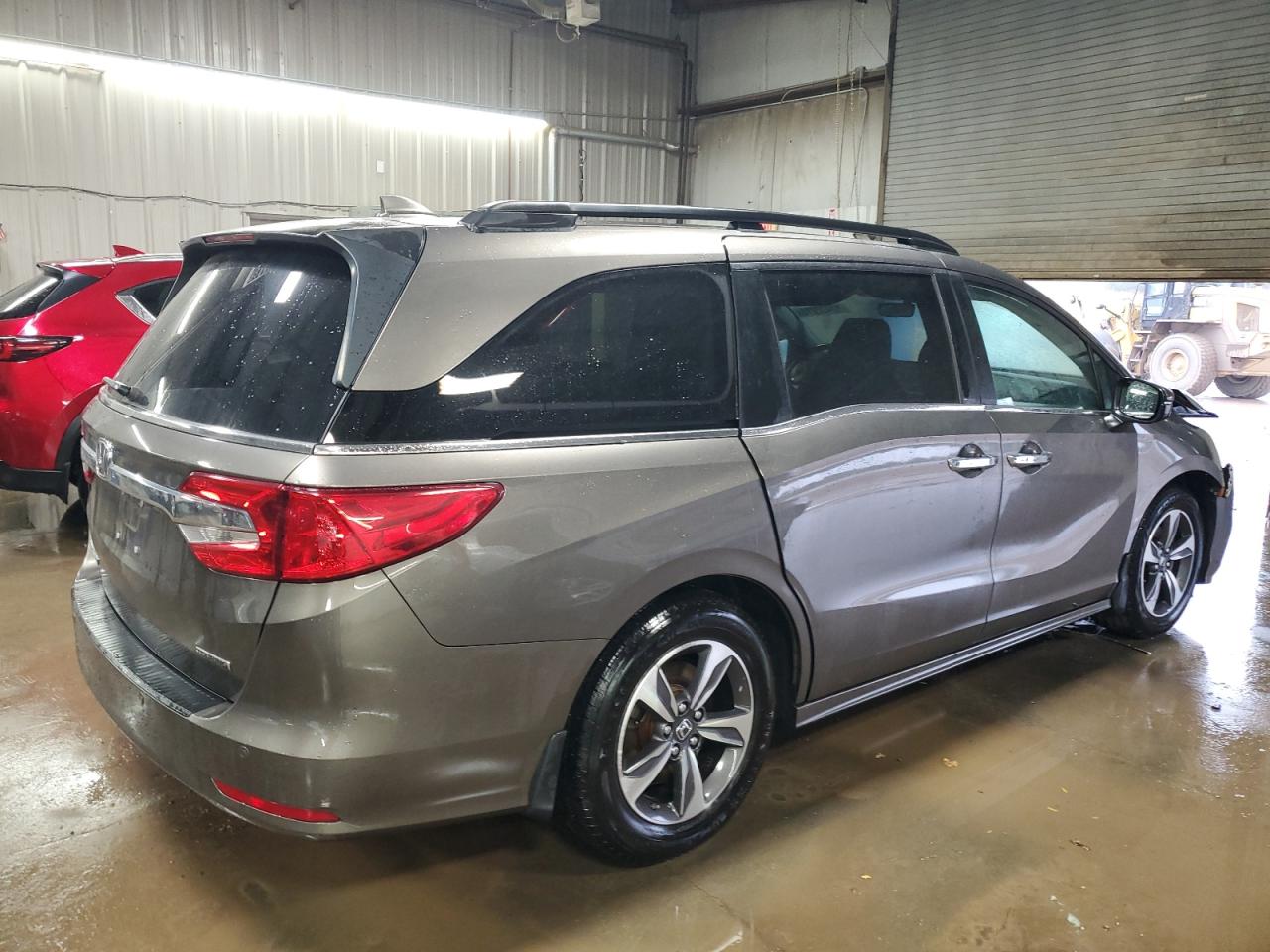 Honda Odyssey Touring Image 11